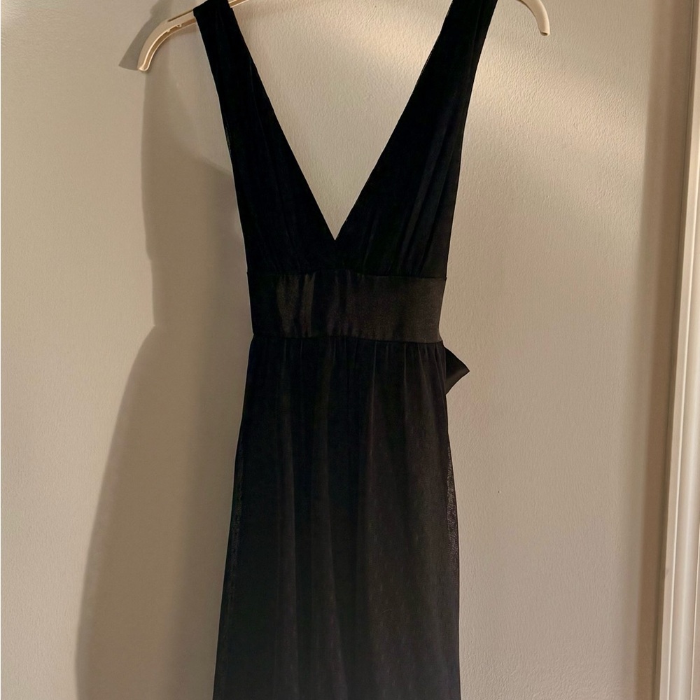 Forever 21 Elegant Black V-Neck Dress